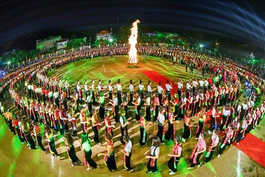 Yên Bái: Tổ chức lễ đón nhận bằng UNESCO ghi danh nghệ thuật xòe Thái vào tháng 9