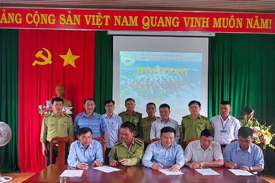 Vườn Quốc gia Tà Đùng tổ chức ký kết quy chế phối hợp công tác bảo vệ rừng