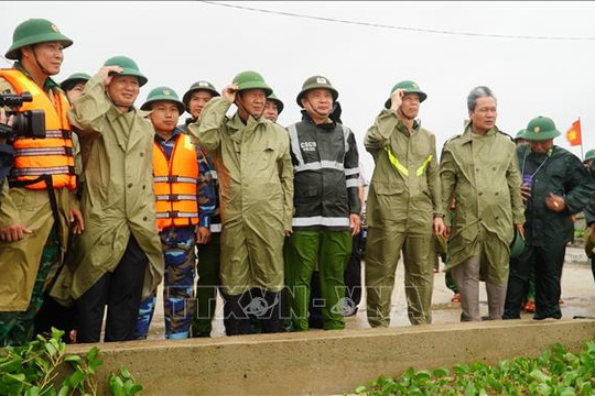 Phó Thủ tướng Lê Văn Thành kiểm tra, chỉ đạo công tác khắc phục hậu quả bão Noru