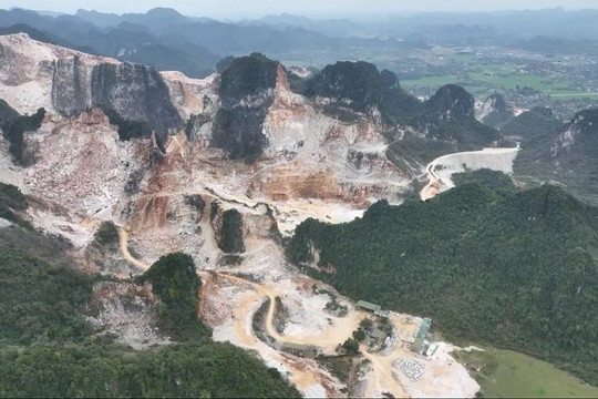 Nghệ An: Tan hoang những ngọn núi ở vùng "rốn khoáng" Quỳ Hợp