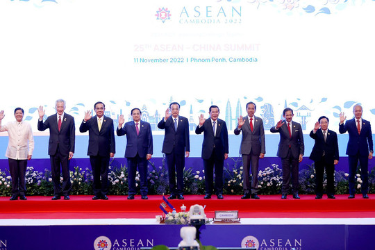 Thủ tướng tham dự Hội nghị Cấp cao ASEAN với các đối tác Trung Quốc, Hàn Quốc, LHQ