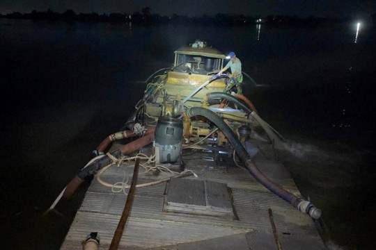 Quảng Trị: Phát hiện 2 vụ khai thác cát lậu trên sông Thạch Hãn