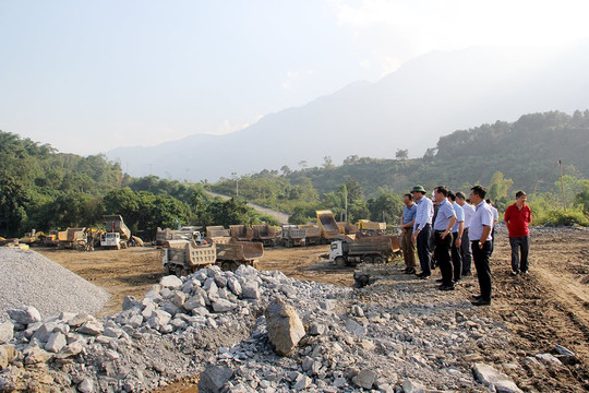 Lào Cai cần phối hợp chặt chẽ với Bộ Tài nguyên và Môi trường trong quản lý, bảo vệ khai thác khoáng sản