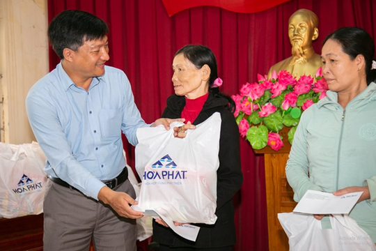 Thép Hòa Phát Dung Quất tặng hơn 600 suất quà Tết cho hộ nghèo tại Quảng Ngãi