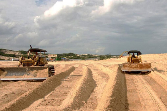 Phó Thủ tướng yêu cầu báo cáo tình trạng thiếu cát ở miền Trung và Tây Nam Bộ