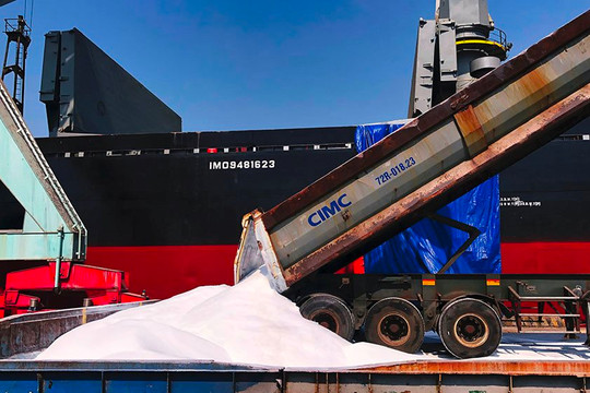 PVFCCo xuất khẩu lô hàng 19.000 tấn phân đạm urê