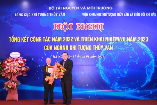 Niềm tự hào của người “bắt bệnh trời”