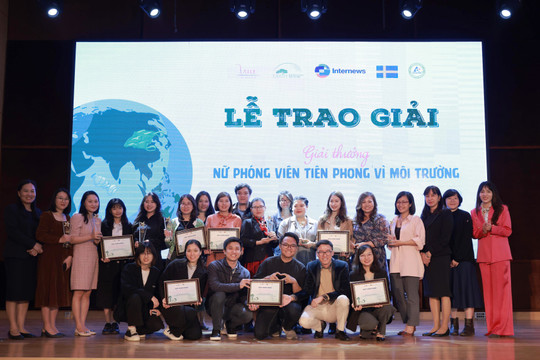Trao giải thưởng báo chí “Nữ phóng viên tiên phong vì môi trường”