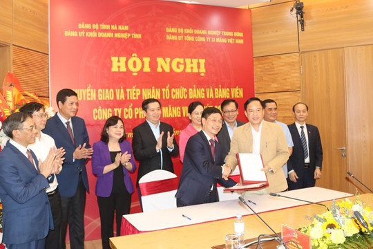 Đảng ủy VICEM tiếp nhận tổ chức Đảng và đảng viên của VICEM Bút Sơn