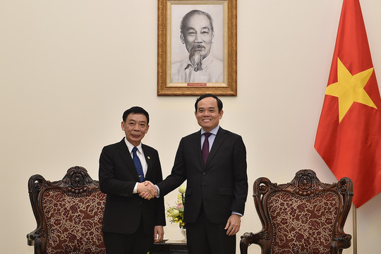 Phó Thủ tướng Trần Lưu Quang tiếp Bộ trưởng Nội vụ Lào