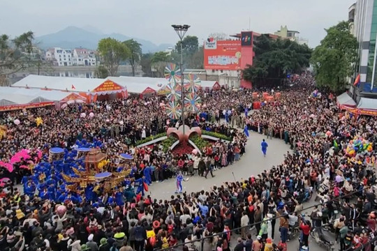 Lạng Sơn: Bảo tồn, phát huy nét văn hóa truyền thống lễ hội trong xu thế hội nhập