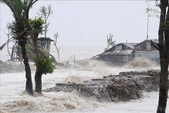 Nhiều bang duyên hải của Ấn Độ sẵn sàng ứng phó bão Biparjoy