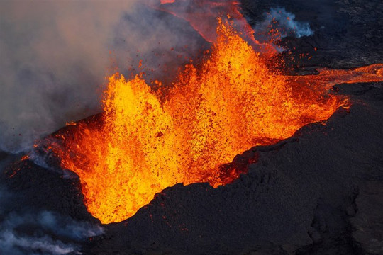 'Siêu núi lửa' lớn nhất châu Âu đang tiến tới một vụ phun trào thảm khốc?
