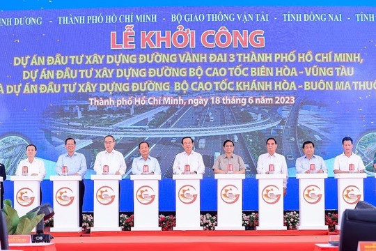 Thủ tướng Phạm Minh Chính: Cả nước đang thi công 1.756 km cao tốc