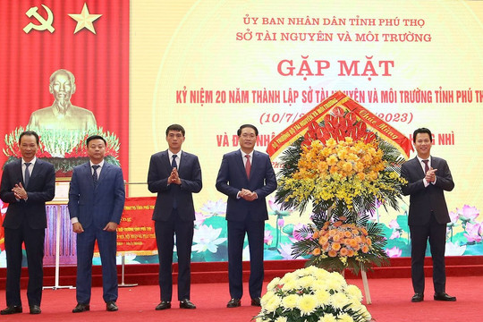 Bộ trưởng Đặng Quốc Khánh dự Lễ kỷ niệm 20 năm thành lập  Sở TN&MT tỉnh Phú Thọ