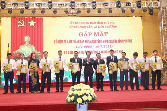 Sở TN&MT tỉnh Phú Thọ kỷ niệm 20 năm thành lập và đón nhận Huân chương Lao động hạng Nhì