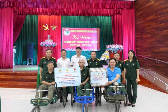 Petrovietnam thăm và tặng quà các thương, bệnh binh tại Thuận Thành, Bắc Ninh