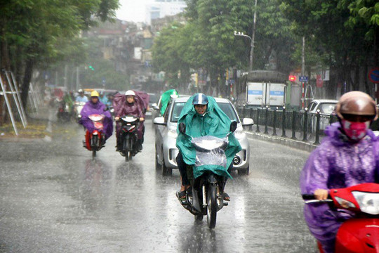 Cảnh báo mưa dông ở Tây Nguyên và Nam Bộ kéo dài nhiều ngày