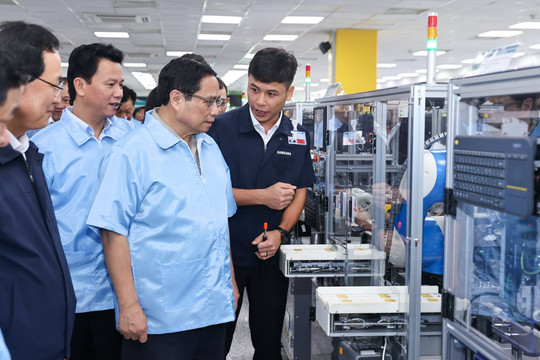 Thủ tướng mong Samsung có thêm lãnh đạo, quản lý người Việt Nam