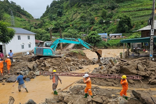 Huyện Mù Cang Chải (Yên Bái) đã được cấp điện trở lại lúc 21h ngày 9/8