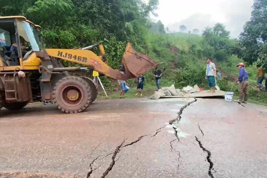 Nhiều tuyến đường tại Điện Biên hư hỏng nặng do sụt lún