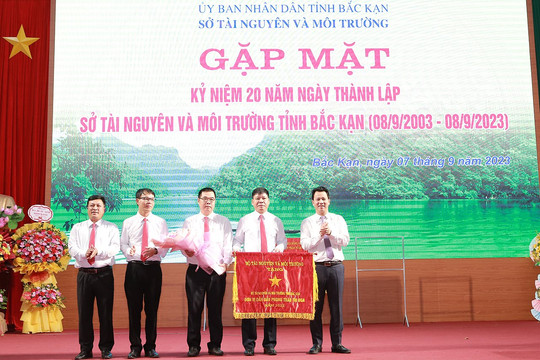 Bộ trưởng Đặng Quốc Khánh dự Lễ Kỷ niệm 20 năm thành lập Sở TN&MT tỉnh Bắc Kạn