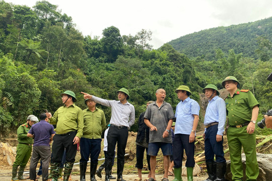 Chủ tịch tỉnh Lào Cai thị sát công tác khắc phục hậu quả mưa lũ