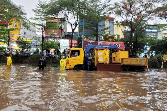 Cơ quan khí tượng cảnh báo ngập lụt khu vực nội thành Hà Nội