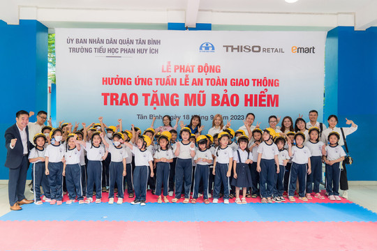 Thiso Retail trao 6.500 mũ bảo hiểm cho học sinh quận Gò Vấp và Tân Bình