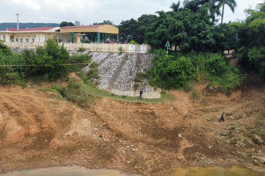 Thanh Hóa: Báo động tình trạng sạt lở trên sông Bưởi