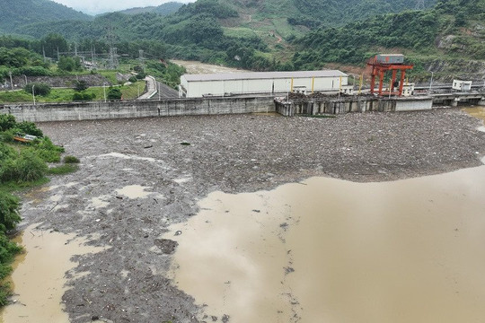 Nghệ An: Mưa lớn, nhiều thủy điện vận hành điều tiết nước hồ chứa