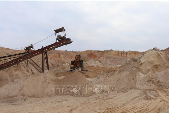 Phát hiện vụ khai thác, mua bán cát xây dựng trái phép với khối lượng lớn
