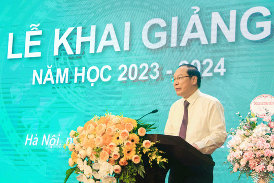 Thứ trưởng Lê Công Thành dự Khai giảng năm học 2023 - 2024 trường Đại học TN&MT Hà Nội