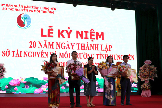 Thứ trưởng Nguyễn Thị Phương Hoa dự Lễ kỷ niệm 20 năm thành lập Sở TN&MT tỉnh Hưng Yên