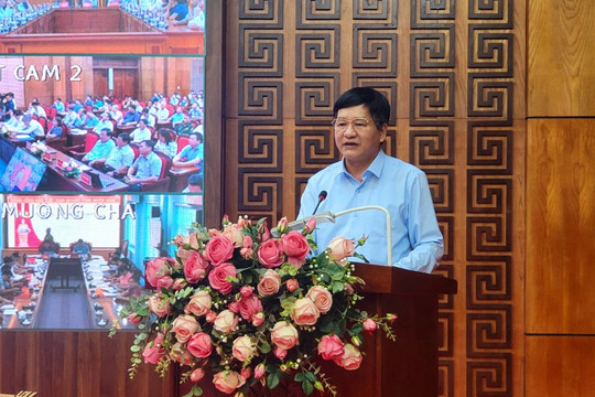 Chủ tịch UBND tỉnh Điện Biên đối thoại với nông dân