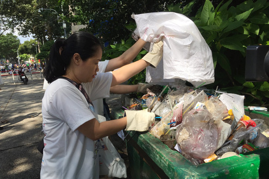 TP. Hồ Chí Minh: Tăng cường giải pháp hạn chế rác thải nhựa