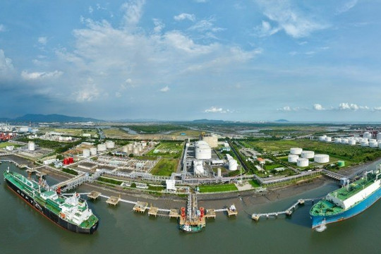 Cần nghiên cứu phát triển mô hình kho cảng LNG trung tâm