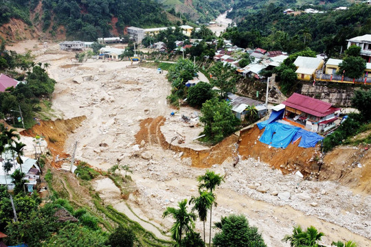Chuyên gia KTTV cảnh báo nguy cơ xảy ra sạt lở đất, lũ quét ở các tỉnh vùng núi do mưa kéo dài