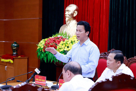 Bộ trưởng Đặng Quốc Khánh làm việc với Lãnh đạo tỉnh Hoà Bình về công tác quản lý tài nguyên và môi trường