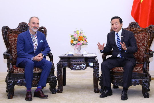 Phó Thủ tướng Trần Hồng Hà tiếp chuyên gia hàng đầu thế giới về chuyển đổi số