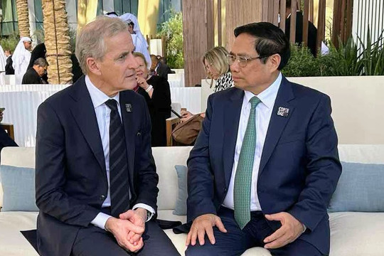 Thủ tướng Phạm Minh Chính gặp Thủ tướng Na Uy