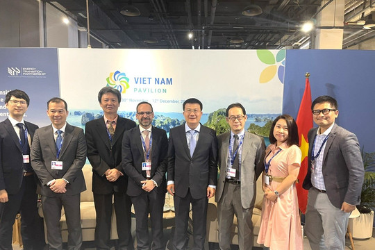 Sự kiện bên lề COP28: Việt Nam chia sẻ tiến độ tiến độ xây dựng chính sách giảm phát thải