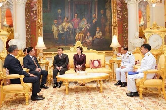 Chủ tịch Quốc hội Vương Đình Huệ hội kiến Nhà Vua Thái Lan Maha Vajiralongkorn