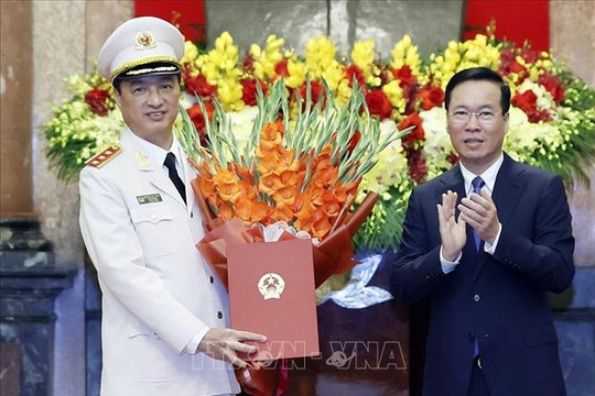 Chủ tịch nước trao Quyết định thăng cấp bậc hàm Thượng tướng cho Thứ trưởng Bộ Công an Nguyễn Duy Ngọc