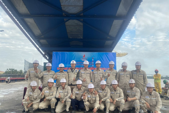 Nhà máy Nhiệt điện Thái Bình 2 diễn tập chữa cháy cảng nhập nhiên liệu