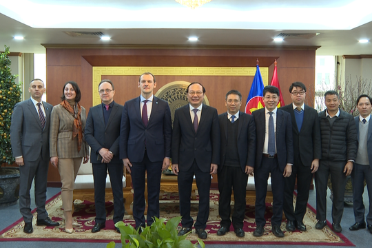 Việt Nam và Liên Bang Nga trao đổi kinh nghiệm trong quản lý hoạt động đo đạc, bản đồ