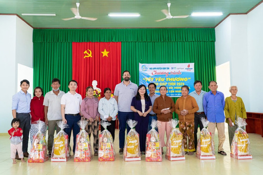 PV GAS và AES đem Tết yêu thương tới các hộ gia đình khó khăn tại tỉnh Bình Thuận