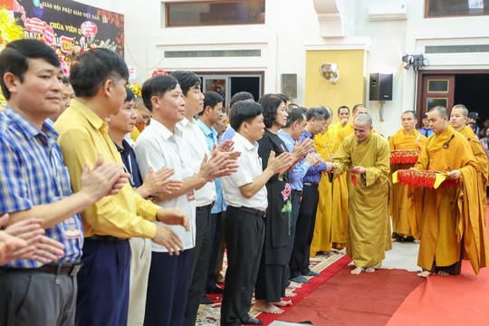 Nghệ An: Hơn 12 nghìn người tham dự Đại lễ cầu Quốc thái Dân an tại chùa Viên Quang