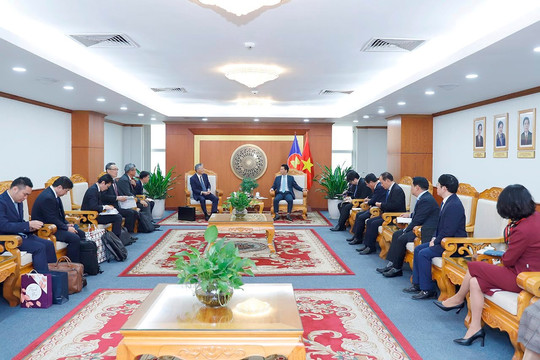 Bộ trưởng Đặng Quốc Khánh làm việc với các đối tác từ Nhật và Hà Lan