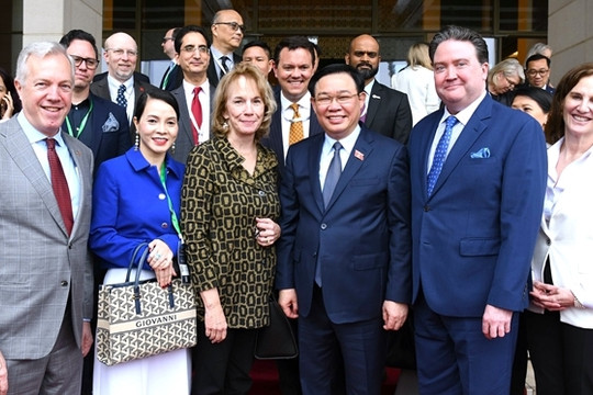 Chủ tịch Quốc hội Vương Đình Huệ tiếp Đoàn Hội đồng Kinh doanh Hoa Kỳ - ASEAN